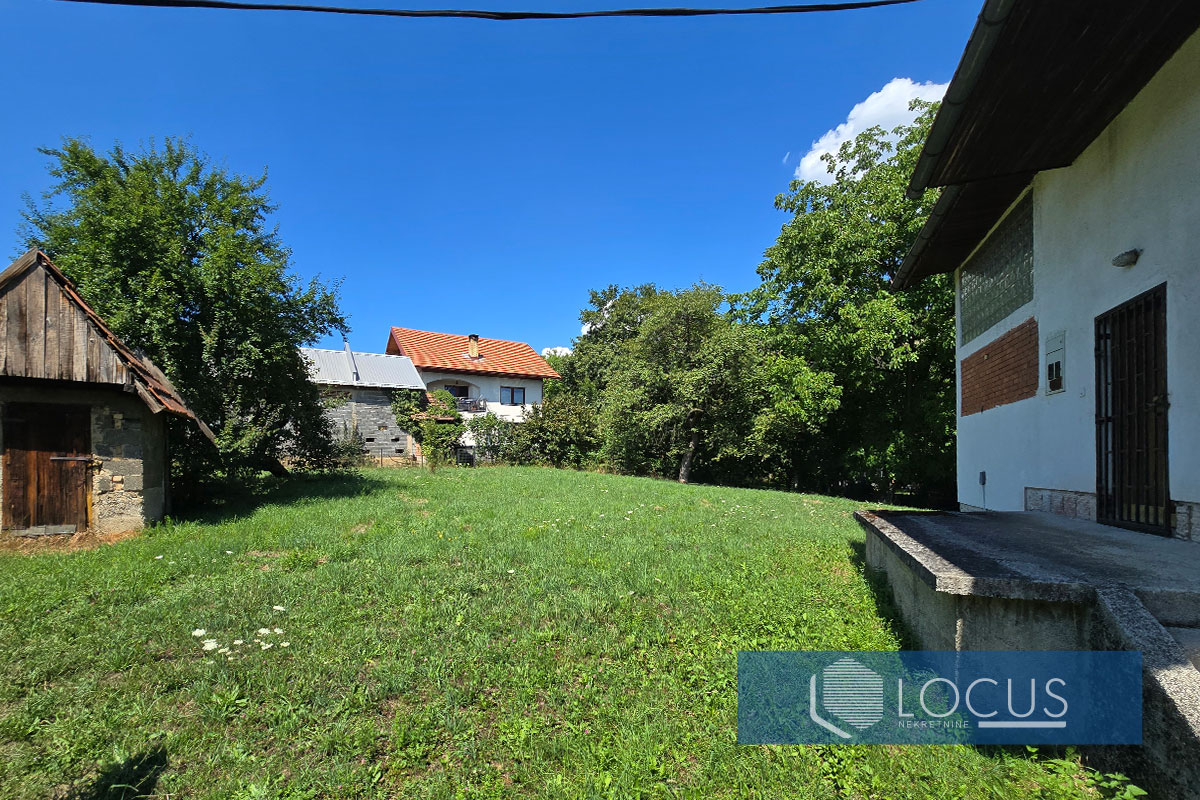 5. Dvorište.jpg